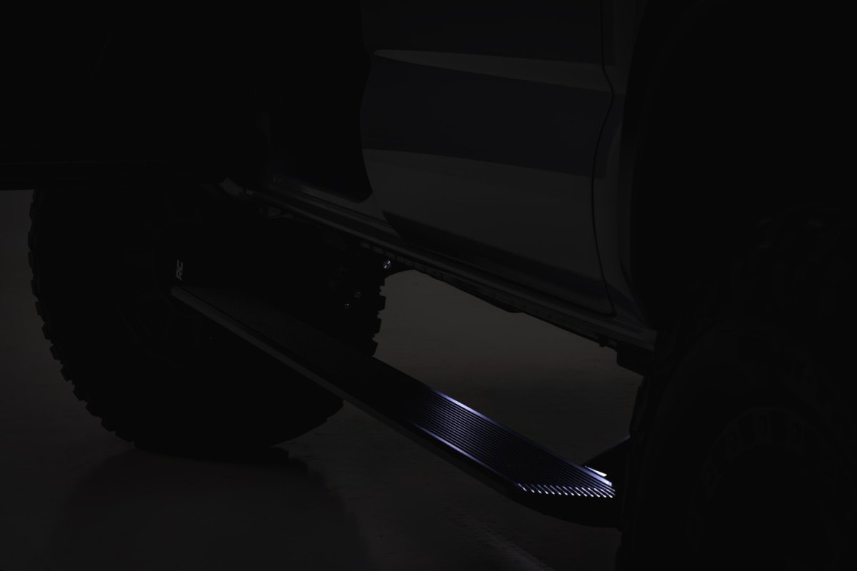 Toyota Tacoma Power Running Boards - Rough Country - 6-Inch All-Season Aluminum - '05-'23